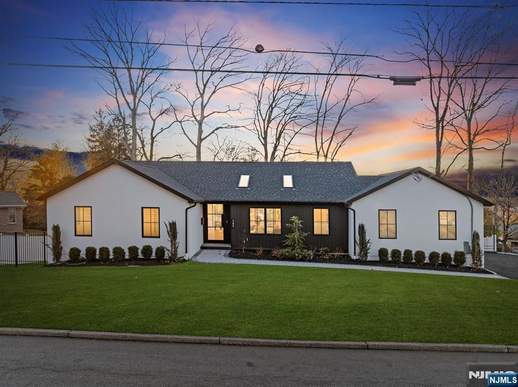 580 Nordhoff Drive, Leonia, NJ 07605