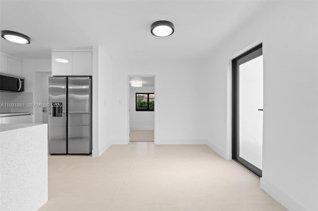 7570 Venetian St, Miramar, FL 33023