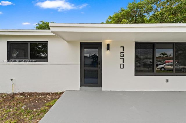 7570 Venetian St, Miramar, FL 33023