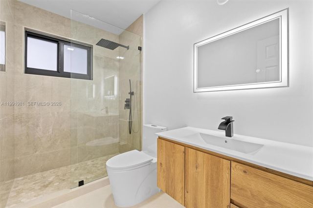 7570 Venetian St, Miramar, FL 33023