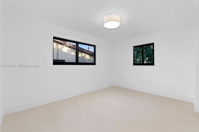 7570 Venetian St, Miramar, FL 33023