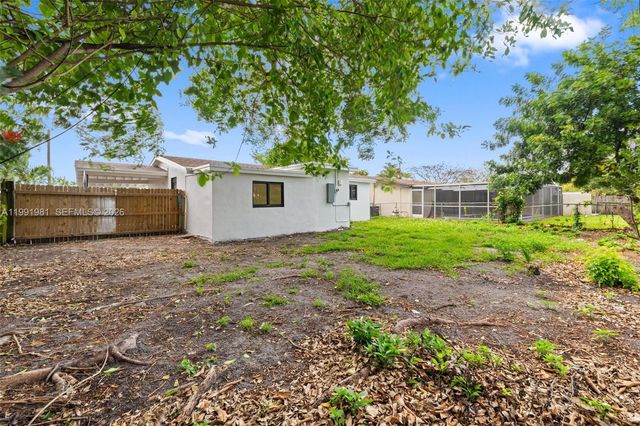 7570 Venetian St, Miramar, FL 33023