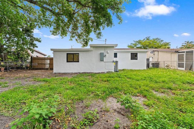 7570 Venetian St, Miramar, FL 33023