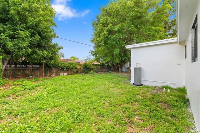 7570 Venetian St, Miramar, FL 33023