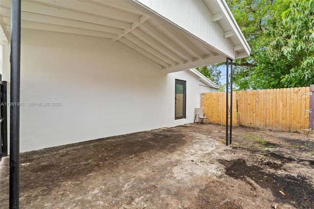 7570 Venetian St, Miramar, FL 33023