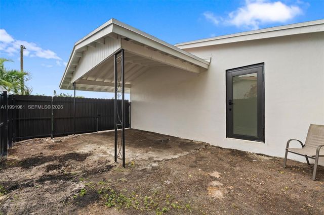 7570 Venetian St, Miramar, FL 33023