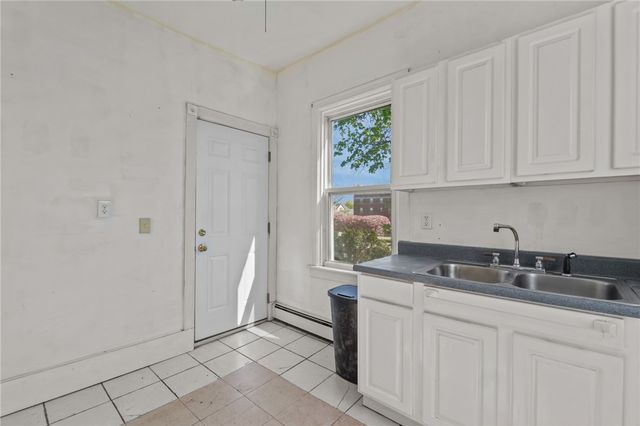 98 Andem Street, Providence, RI 02909