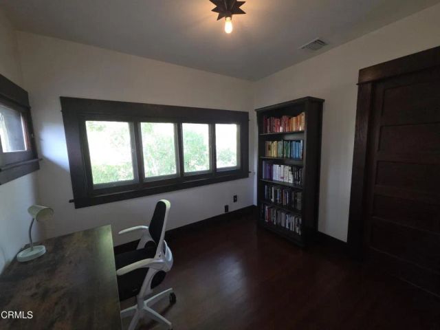 126 N Meridith Avenue, Pasadena, CA 91106