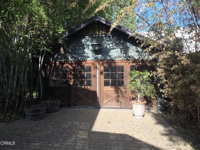 126 N Meridith Avenue, Pasadena, CA 91106