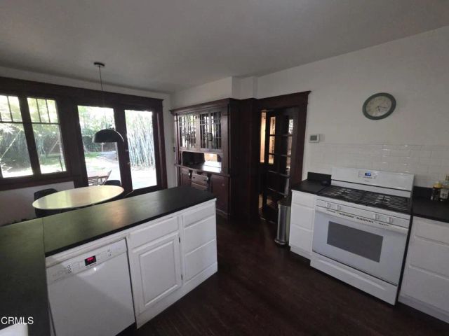 126 N Meridith Avenue, Pasadena, CA 91106