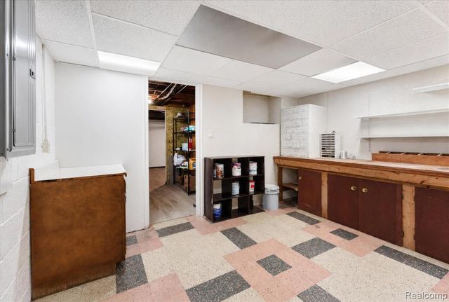18701 Thomasine Street, Clinton Township, MI 48036