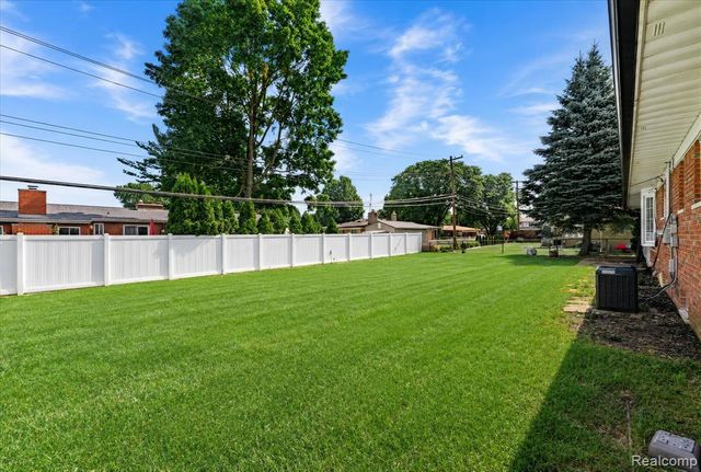 18701 Thomasine Street, Clinton Township, MI 48036