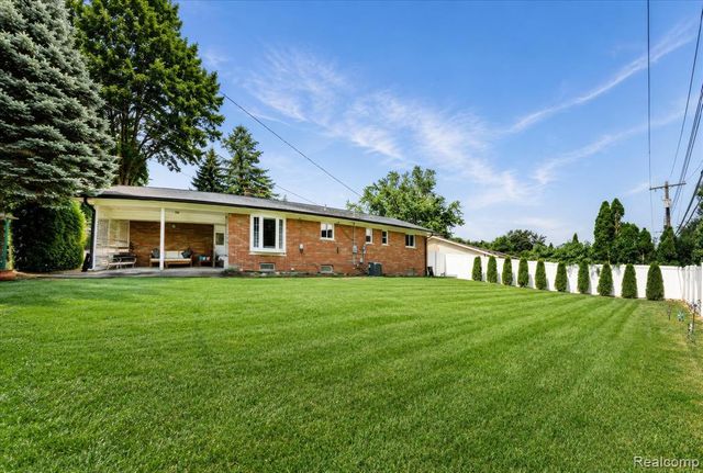 18701 Thomasine Street, Clinton Township, MI 48036