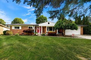 18701 Thomasine Street, Clinton Township, MI 48036