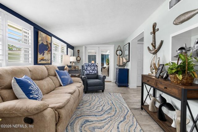1215 15TH Avenue N, Jacksonville Beach, FL 32250