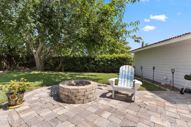1215 15TH Avenue N, Jacksonville Beach, FL 32250