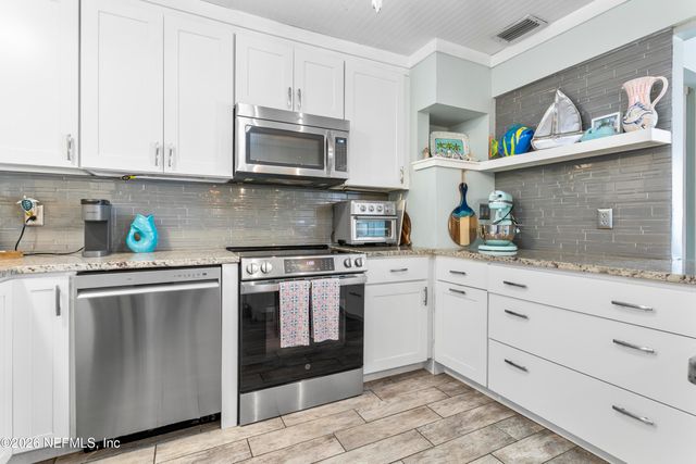 1215 15TH Avenue N, Jacksonville Beach, FL 32250