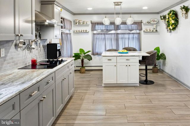 25399 MOUNT PLEASANT RD, Columbus, NJ 08022