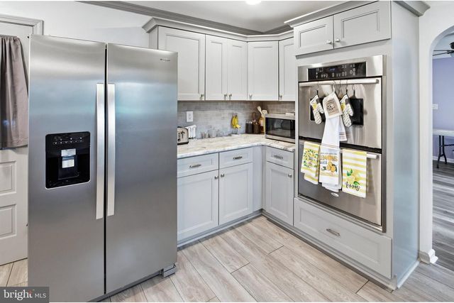 25399 MOUNT PLEASANT RD, Columbus, NJ 08022