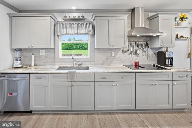 25399 MOUNT PLEASANT RD, Columbus, NJ 08022