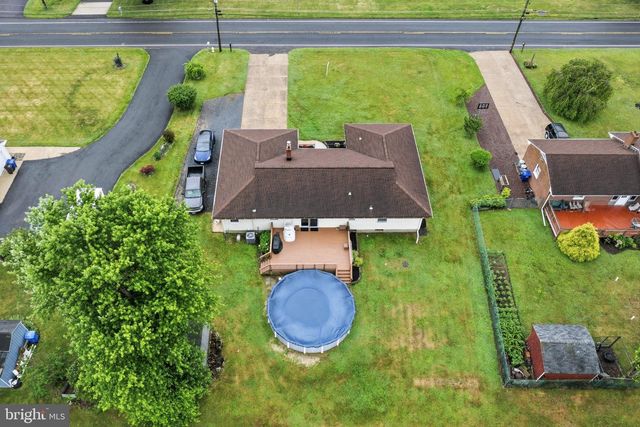 25399 MOUNT PLEASANT RD, Columbus, NJ 08022