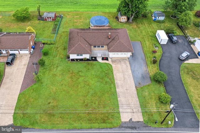 25399 MOUNT PLEASANT RD, Columbus, NJ 08022
