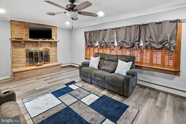 25399 MOUNT PLEASANT RD, Columbus, NJ 08022