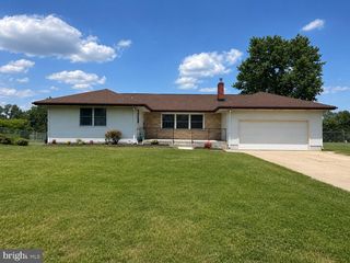 25399 MOUNT PLEASANT RD, Columbus, NJ 08022