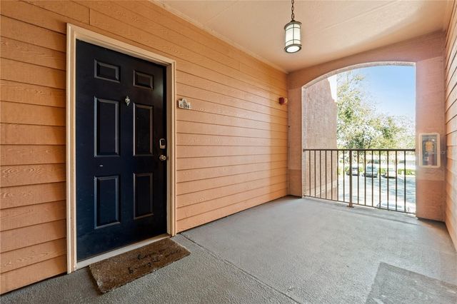 5000 CULBREATH KEY WAY 4-204, Tampa, FL 33611