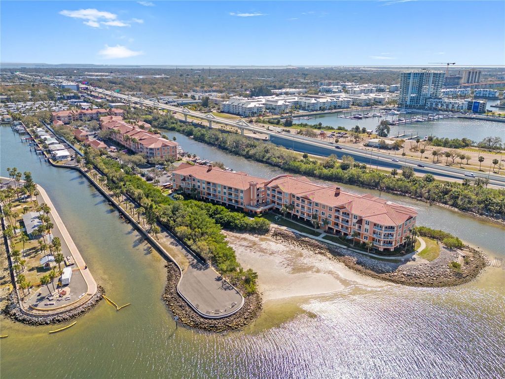 5000 CULBREATH KEY WAY 4-204, Tampa, FL 33611