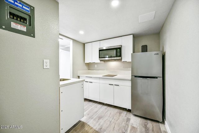 3025 N 32nd Street Apt 13, Phoenix, AZ 85018