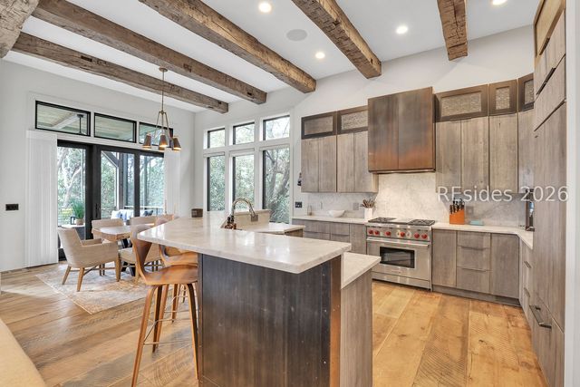 9 Bayberry Ln, Hilton Head Island, SC 29928