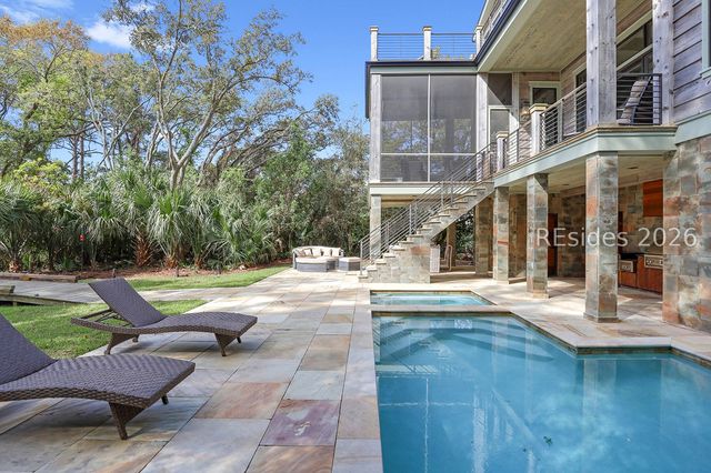 9 Bayberry Ln, Hilton Head Island, SC 29928