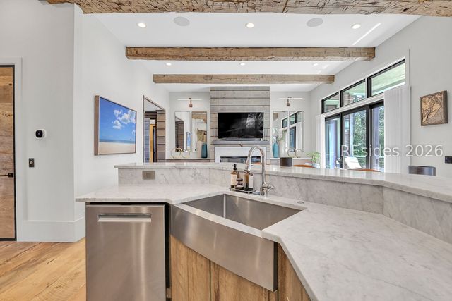 9 Bayberry Ln, Hilton Head Island, SC 29928