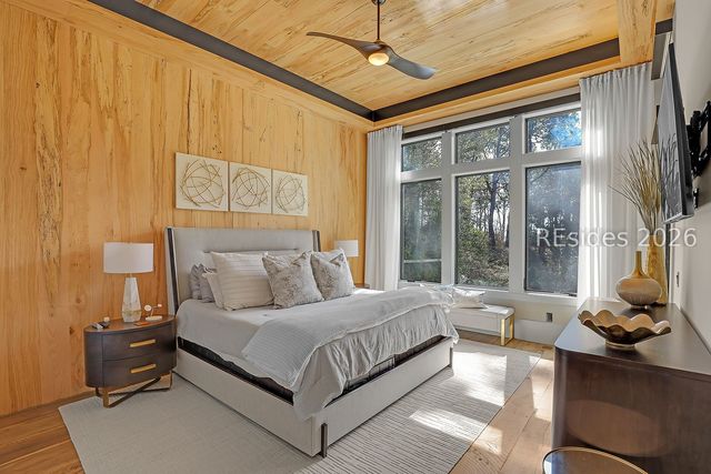 9 Bayberry Ln, Hilton Head Island, SC 29928