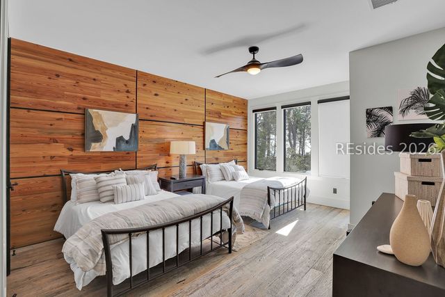 9 Bayberry Ln, Hilton Head Island, SC 29928