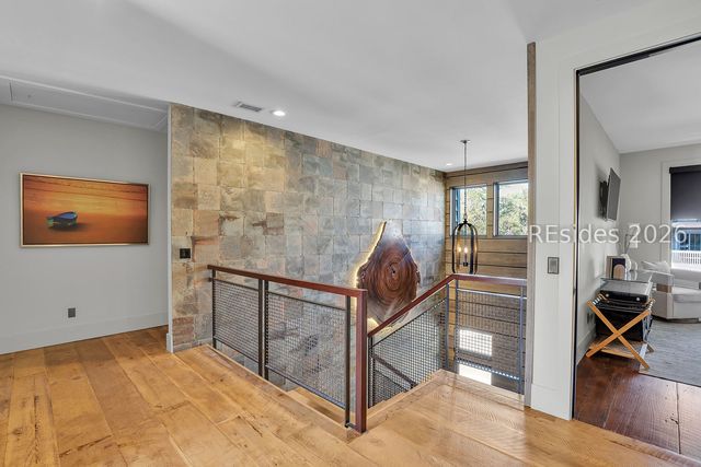 9 Bayberry Ln, Hilton Head Island, SC 29928