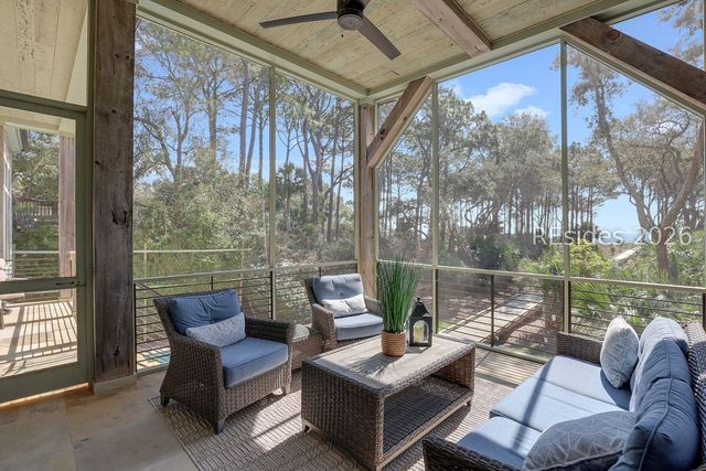 9 Bayberry Ln, Hilton Head Island, SC 29928