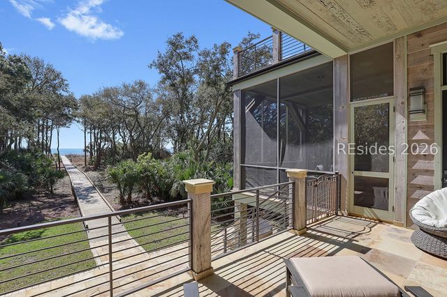 9 Bayberry Ln, Hilton Head Island, SC 29928