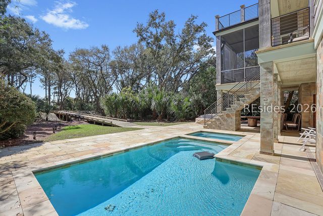 9 Bayberry Ln, Hilton Head Island, SC 29928