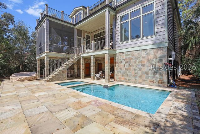 9 Bayberry Ln, Hilton Head Island, SC 29928