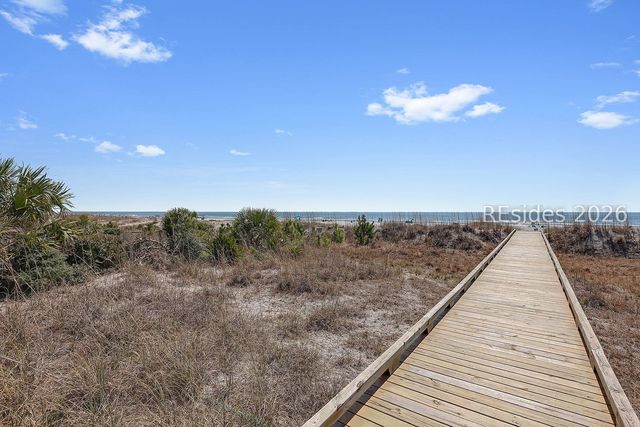 9 Bayberry Ln, Hilton Head Island, SC 29928