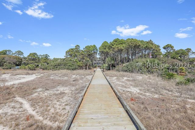 9 Bayberry Ln, Hilton Head Island, SC 29928