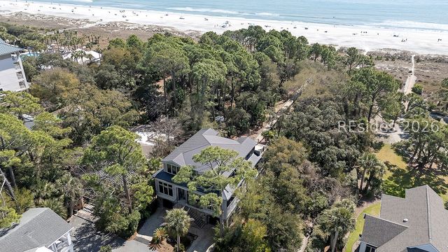 9 Bayberry Ln, Hilton Head Island, SC 29928