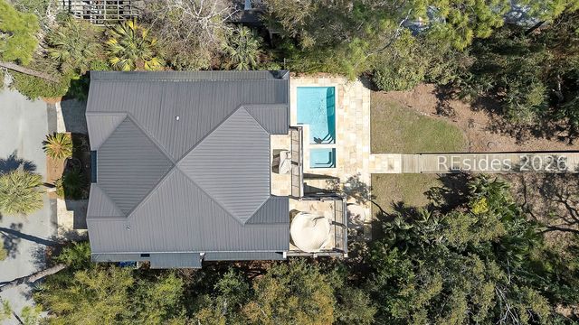 9 Bayberry Ln, Hilton Head Island, SC 29928