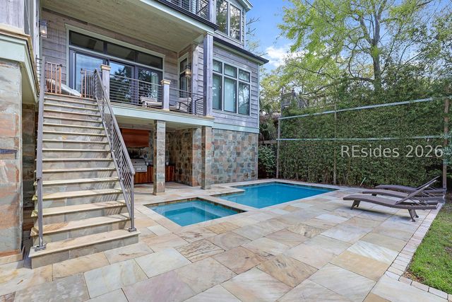 9 Bayberry Ln, Hilton Head Island, SC 29928