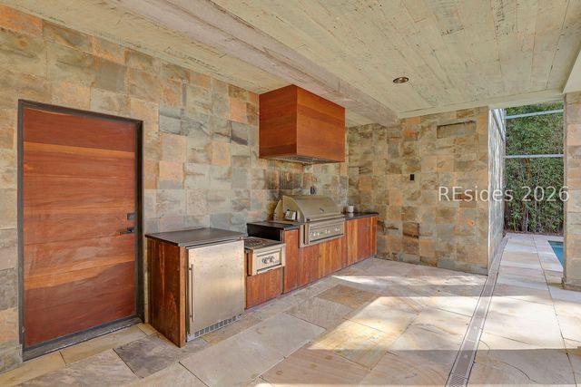 9 Bayberry Ln, Hilton Head Island, SC 29928