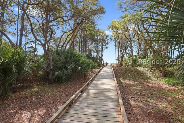 9 Bayberry Ln, Hilton Head Island, SC 29928
