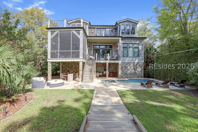 9 Bayberry Ln, Hilton Head Island, SC 29928