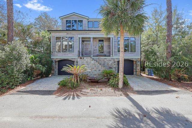 9 Bayberry Ln, Hilton Head Island, SC 29928